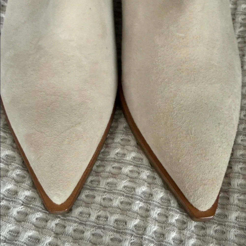 Aquatalia Women's Elegant Cream Clogs Size 7 - Picture 6 of 7